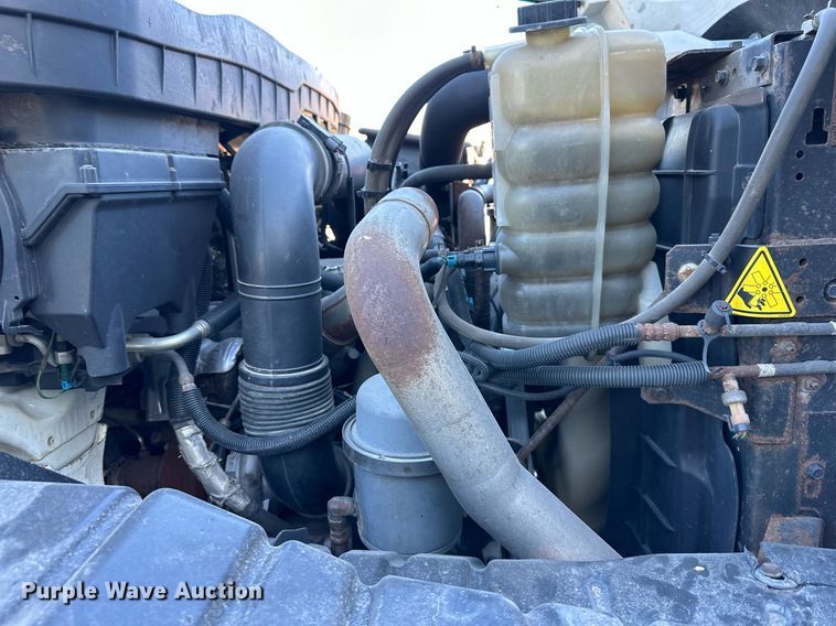 image for item NL9191 2011 International WorkStar  hook lift spreader truck