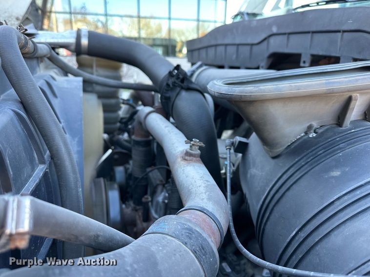 image for item NL9191 2011 International WorkStar  hook lift spreader truck