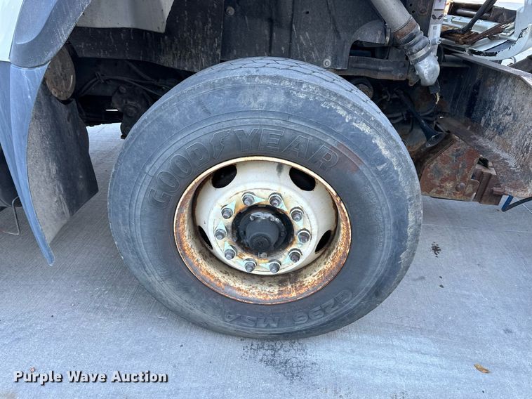 image for item NL9191 2011 International WorkStar  hook lift spreader truck