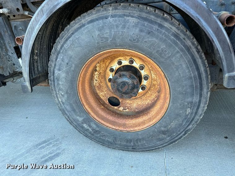 image for item NL9191 2011 International WorkStar  hook lift spreader truck