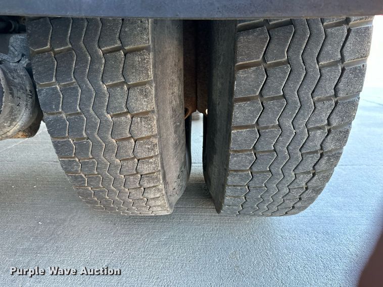 image for item NL9191 2011 International WorkStar  hook lift spreader truck