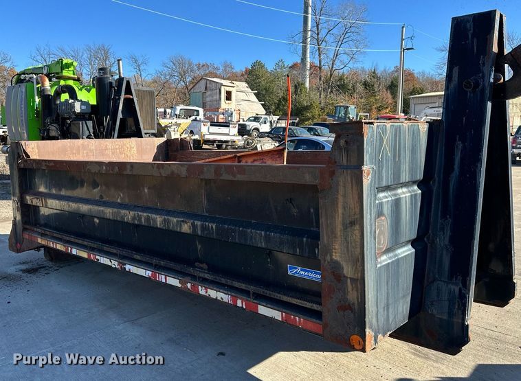 image for item NL9191 2011 International WorkStar  hook lift spreader truck