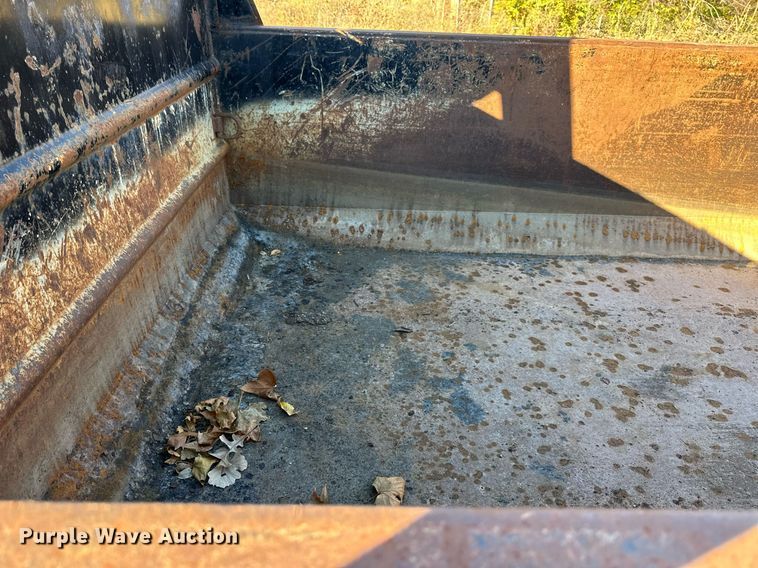 image for item NL9191 2011 International WorkStar  hook lift spreader truck