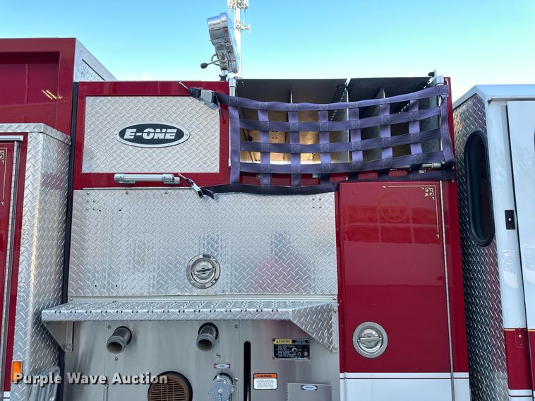 image for item NL9194 1999 E-One  pumper fire truck