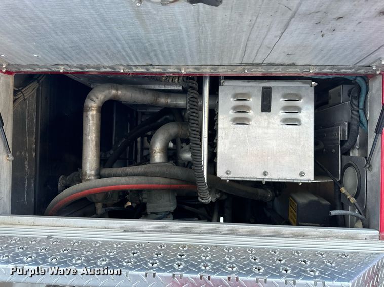 image for item NL9194 1999 E-One  pumper fire truck