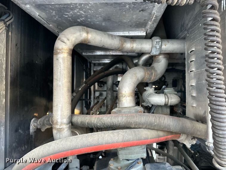 image for item NL9194 1999 E-One  pumper fire truck