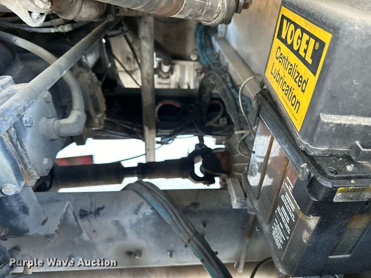 image for item NL9194 1999 E-One  pumper fire truck