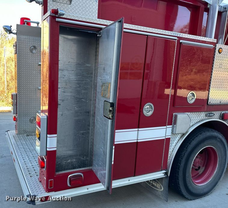 image for item NL9194 1999 E-One  pumper fire truck