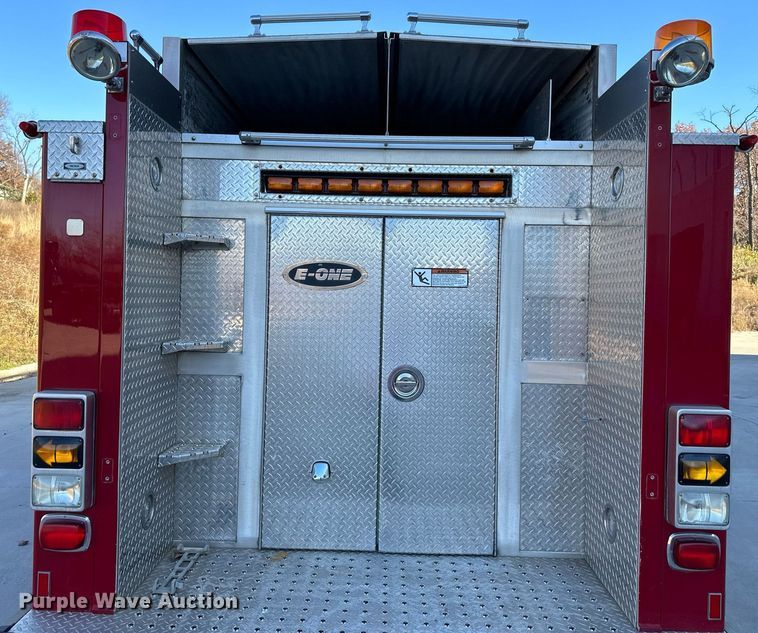 image for item NL9194 1999 E-One  pumper fire truck