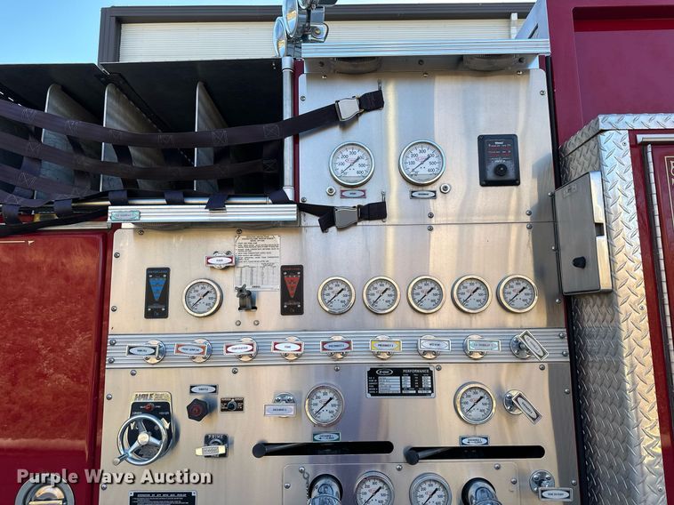 image for item NL9194 1999 E-One  pumper fire truck