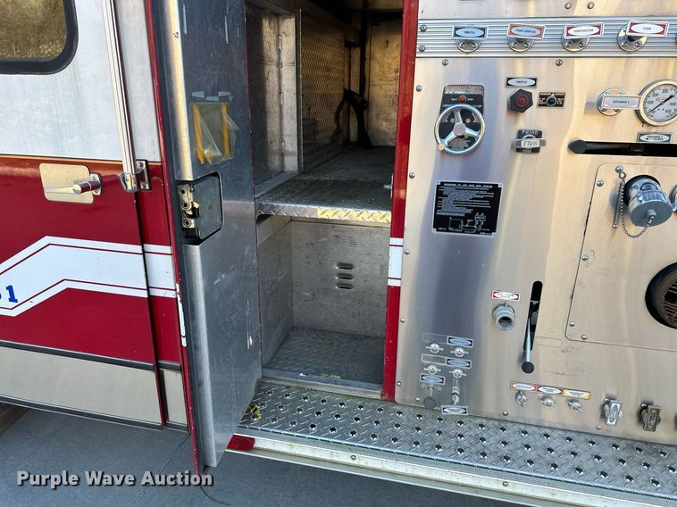 image for item NL9194 1999 E-One  pumper fire truck