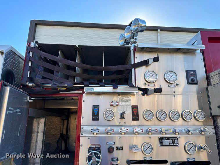 image for item NL9194 1999 E-One  pumper fire truck