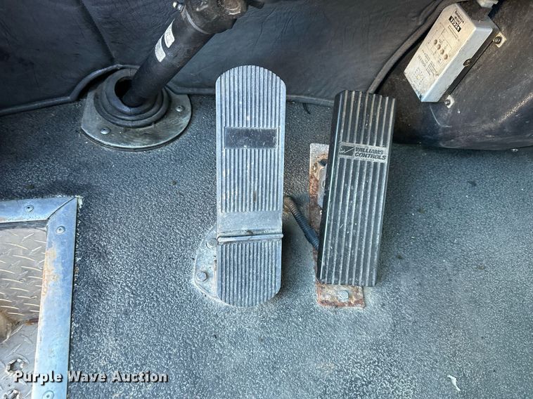 image for item NL9194 1999 E-One  pumper fire truck