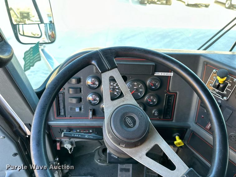 image for item NL9194 1999 E-One  pumper fire truck