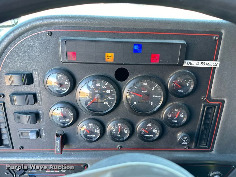 image for item NL9194 1999 E-One  pumper fire truck