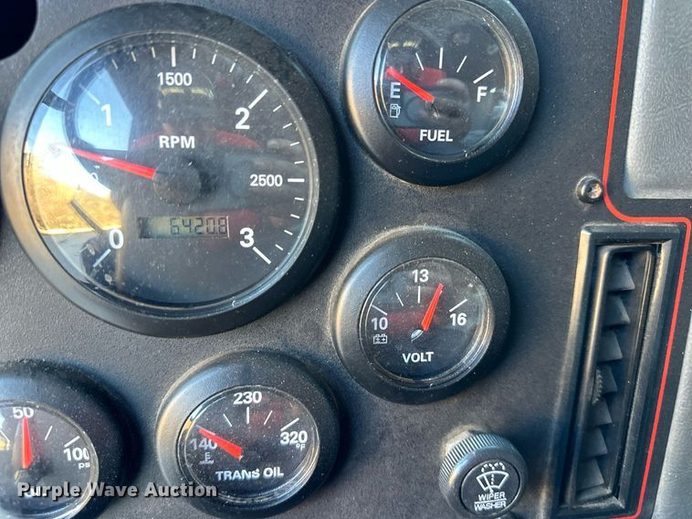 image for item NL9194 1999 E-One  pumper fire truck