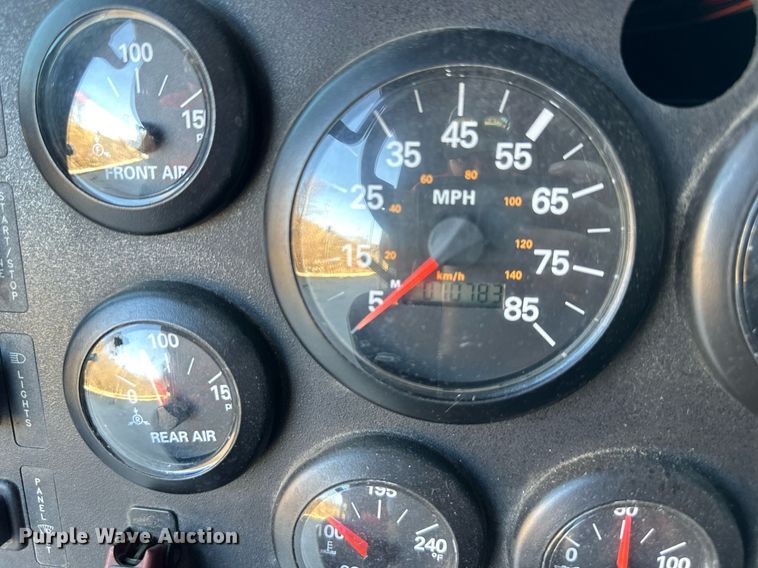 image for item NL9194 1999 E-One  pumper fire truck