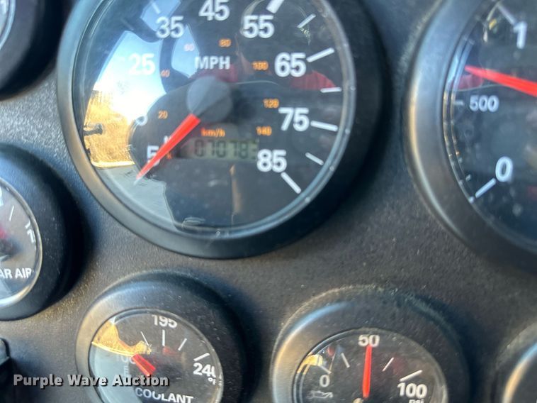 image for item NL9194 1999 E-One  pumper fire truck