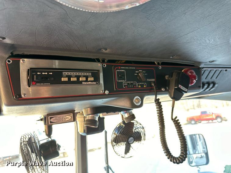 image for item NL9194 1999 E-One  pumper fire truck