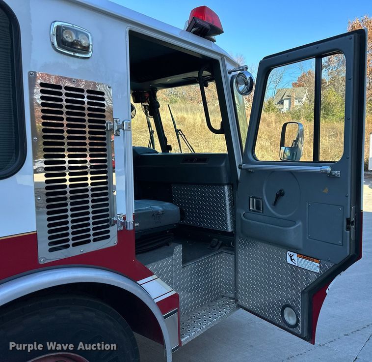 image for item NL9194 1999 E-One  pumper fire truck