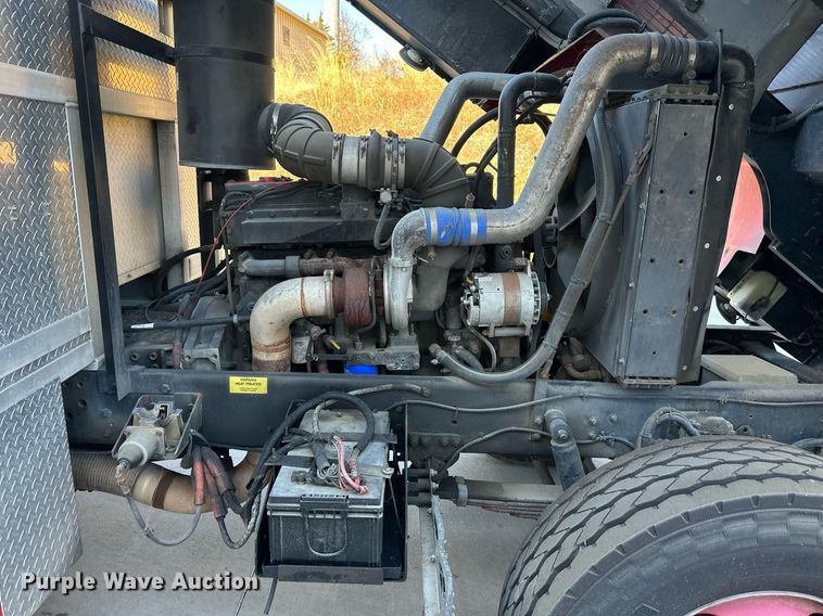 image for item NL9194 1999 E-One  pumper fire truck