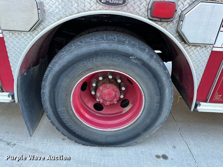 image for item NL9194 1999 E-One  pumper fire truck