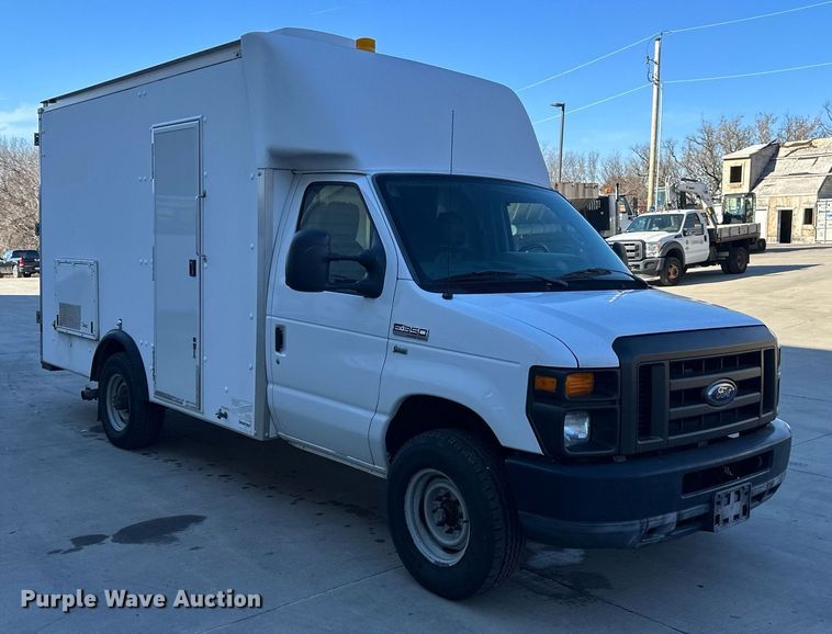 image for item NL9195 2011 Ford E350 Super Duty  sewer inspection van