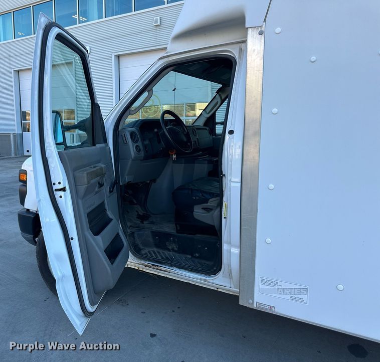 image for item NL9195 2011 Ford E350 Super Duty  sewer inspection van