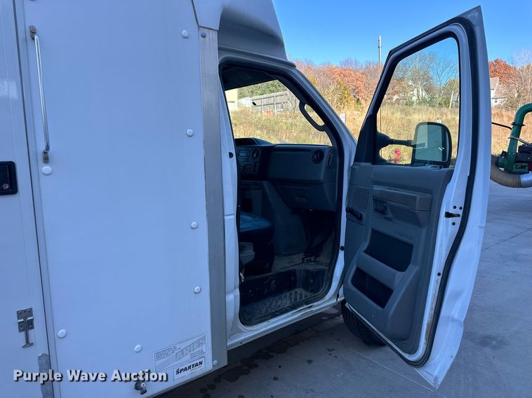 image for item NL9195 2011 Ford E350 Super Duty  sewer inspection van