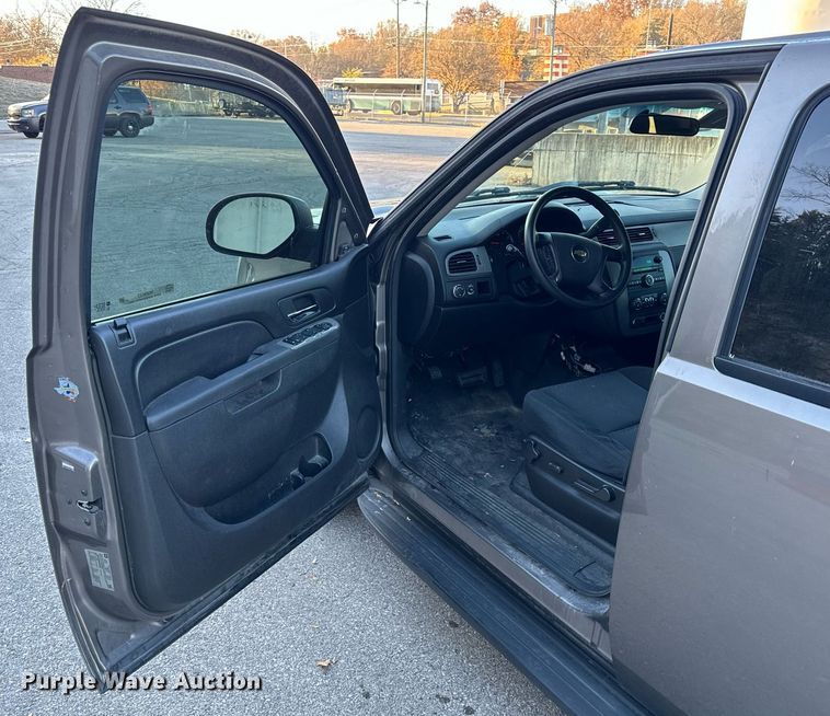 image for item NM9027 2011 Chevrolet Tahoe Police  SUV