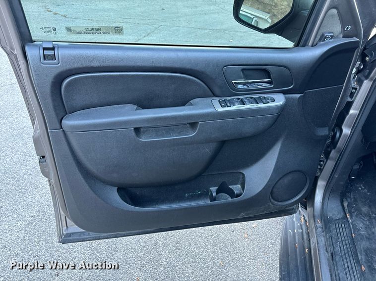 image for item NM9027 2011 Chevrolet Tahoe Police  SUV