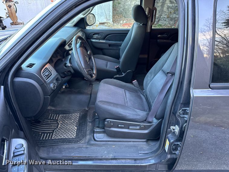 image for item NM9028 2011 Chevrolet Tahoe Police  SUV