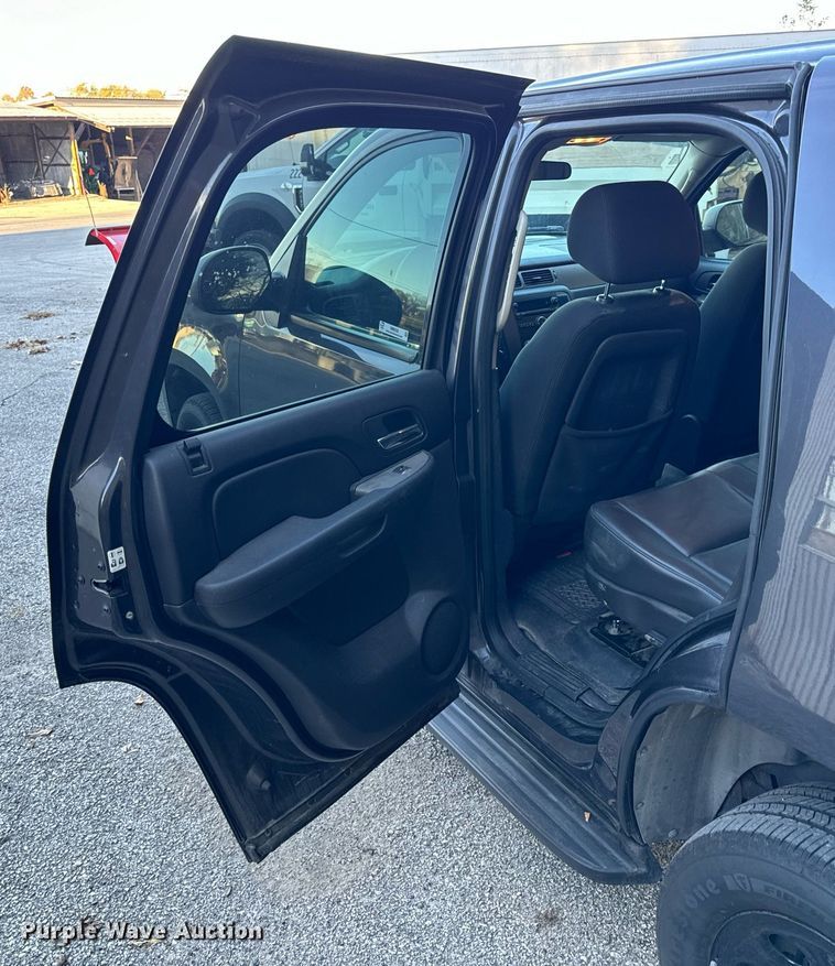 image for item NM9028 2011 Chevrolet Tahoe Police  SUV