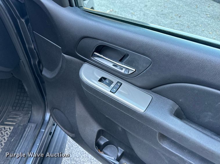 image for item NM9028 2011 Chevrolet Tahoe Police  SUV