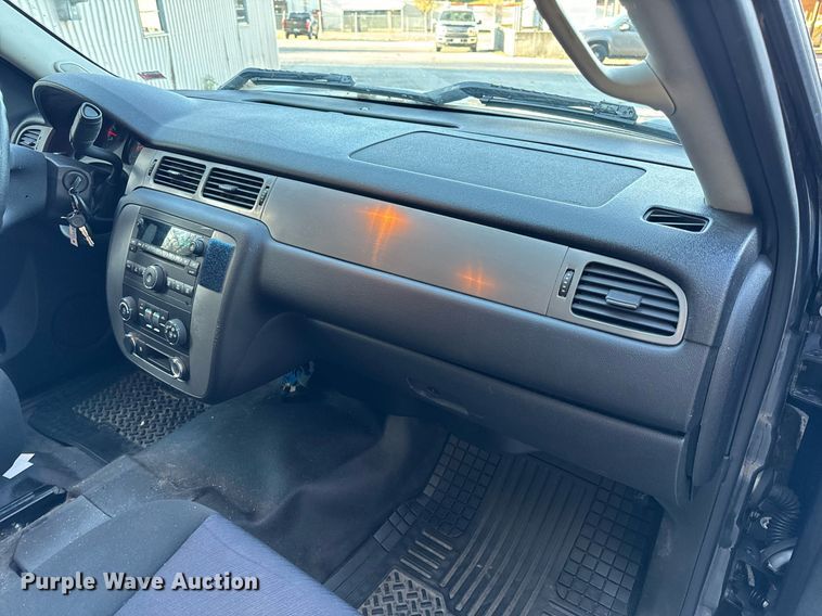 image for item NM9028 2011 Chevrolet Tahoe Police  SUV