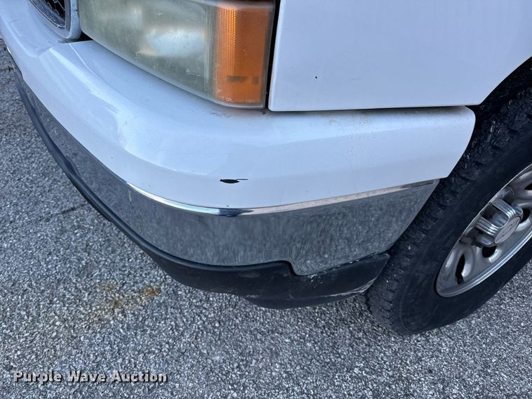 image for item NM9031 2006 Chevrolet Silverado 1500  Crew Cab pickup truck