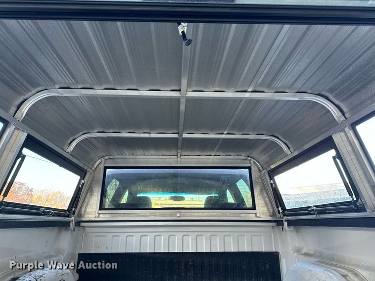 image for item NM9031 2006 Chevrolet Silverado 1500  Crew Cab pickup truck