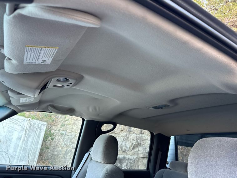 image for item NM9031 2006 Chevrolet Silverado 1500  Crew Cab pickup truck