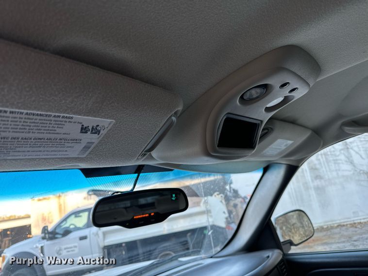 image for item NM9031 2006 Chevrolet Silverado 1500  Crew Cab pickup truck