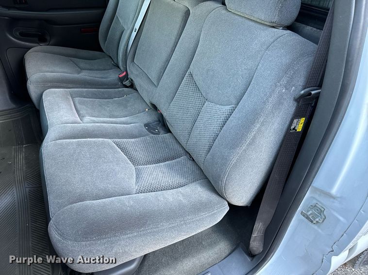 image for item NM9031 2006 Chevrolet Silverado 1500  Crew Cab pickup truck