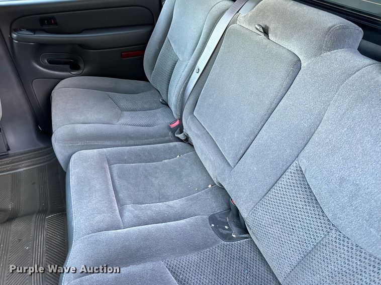 image for item NM9031 2006 Chevrolet Silverado 1500  Crew Cab pickup truck