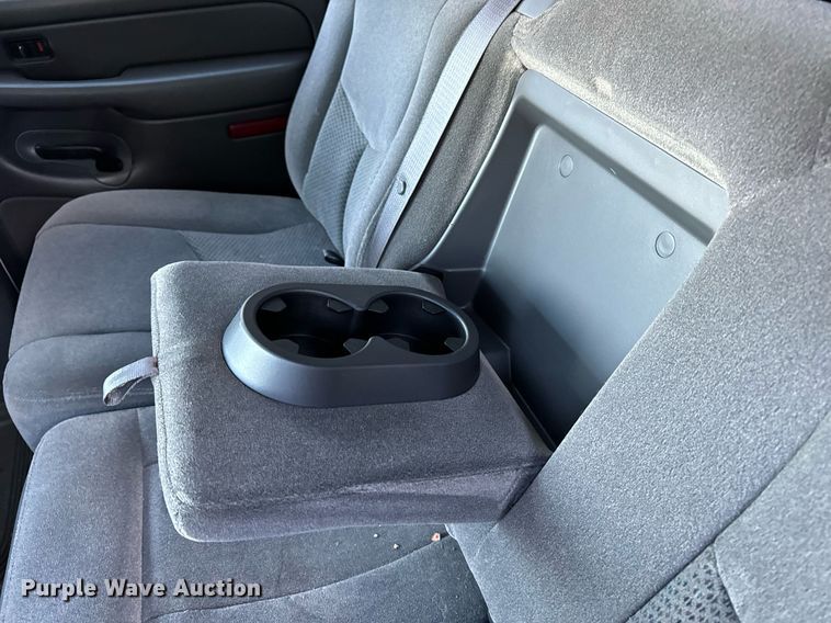 image for item NM9031 2006 Chevrolet Silverado 1500  Crew Cab pickup truck