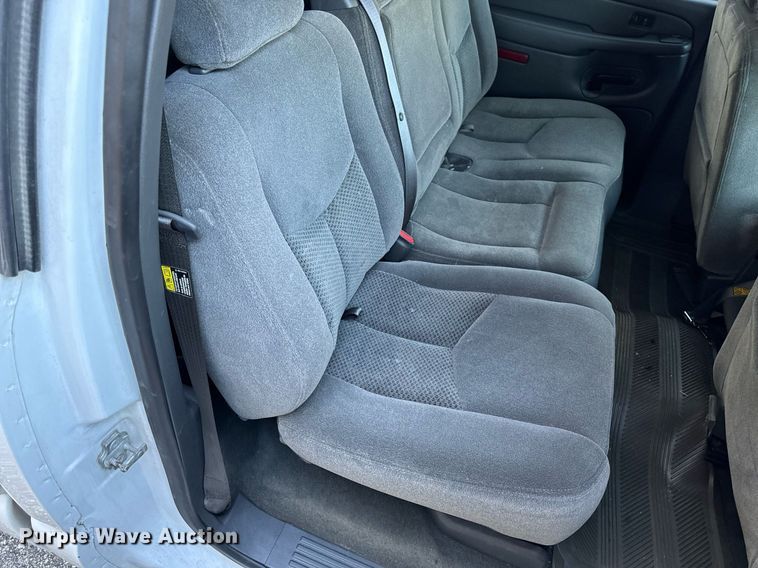 image for item NM9031 2006 Chevrolet Silverado 1500  Crew Cab pickup truck