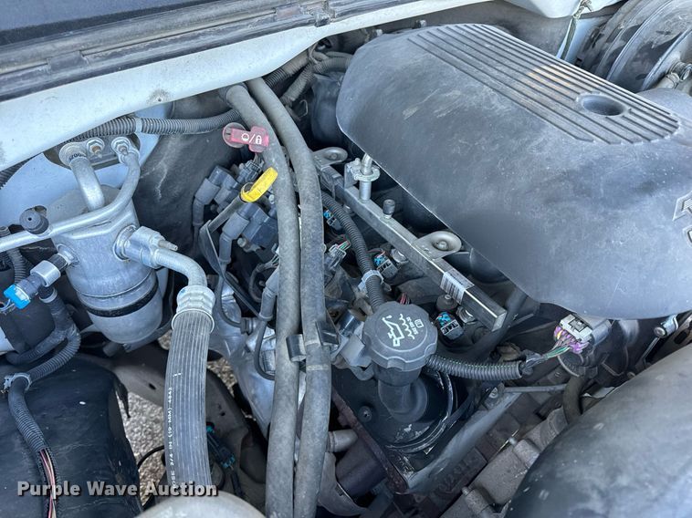 image for item NM9031 2006 Chevrolet Silverado 1500  Crew Cab pickup truck