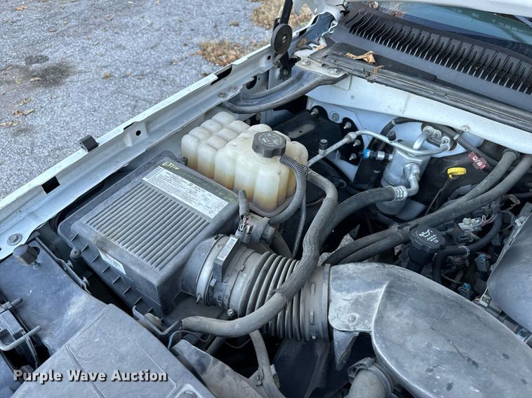 image for item NM9031 2006 Chevrolet Silverado 1500  Crew Cab pickup truck