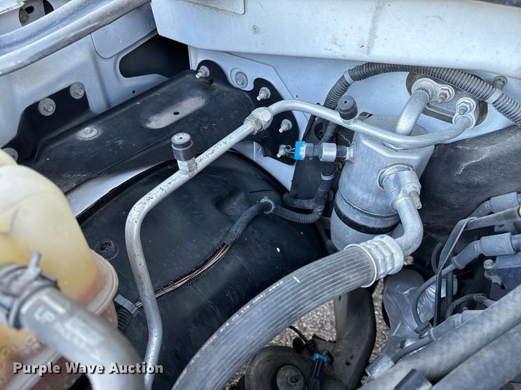 image for item NM9031 2006 Chevrolet Silverado 1500  Crew Cab pickup truck