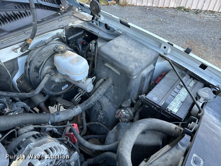 image for item NM9031 2006 Chevrolet Silverado 1500  Crew Cab pickup truck