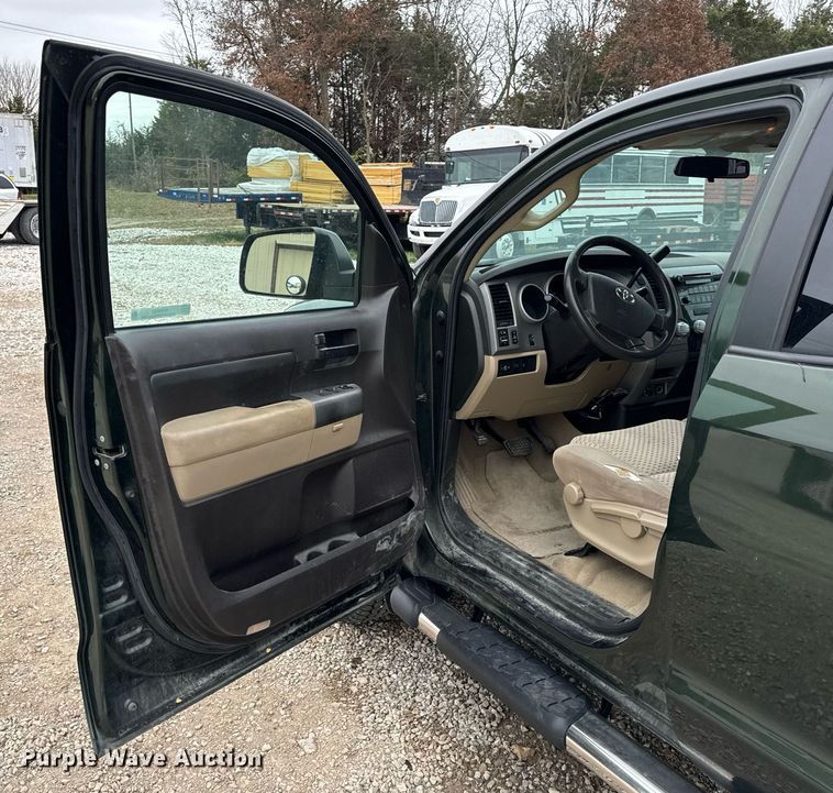 image for item NM9062 2010 Toyota Tundra  Double Cab pickup truck