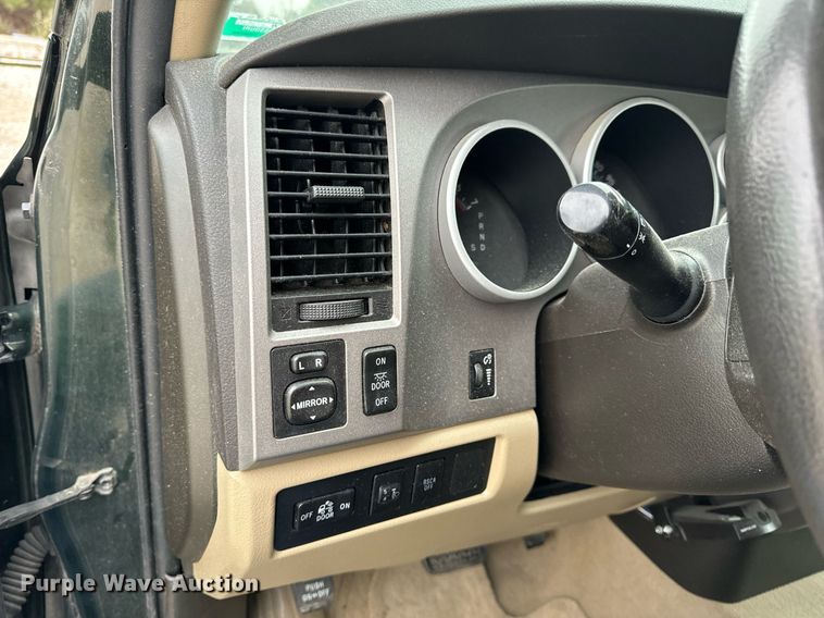 image for item NM9062 2010 Toyota Tundra  Double Cab pickup truck