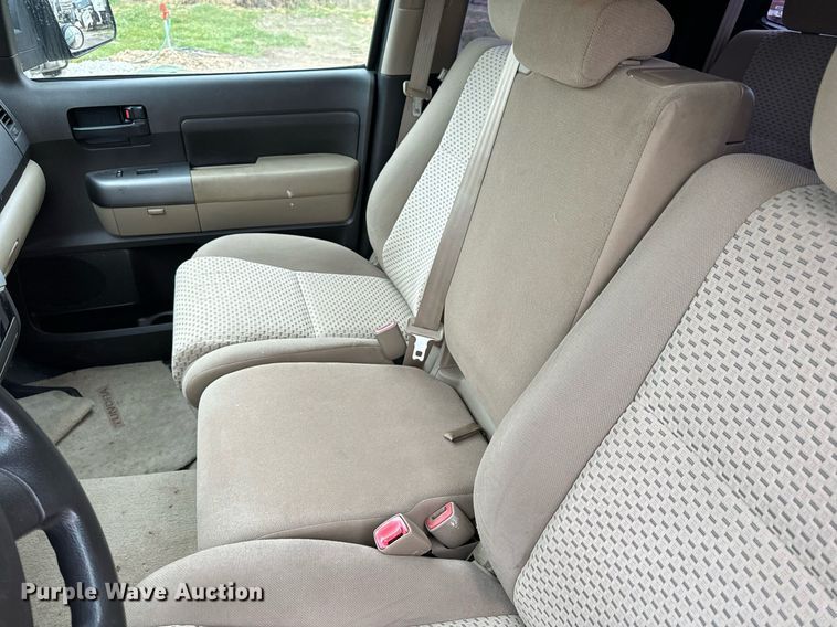 image for item NM9062 2010 Toyota Tundra  Double Cab pickup truck